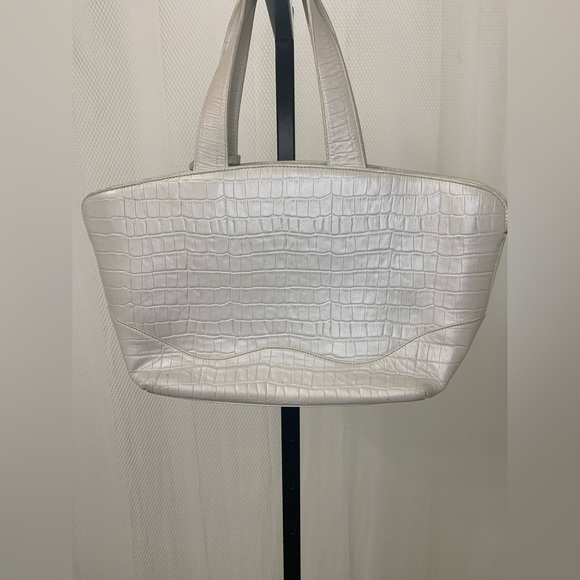 Casa Lopez in White Peral with crocodile print Top handle handbag - Picture 2 of 11
